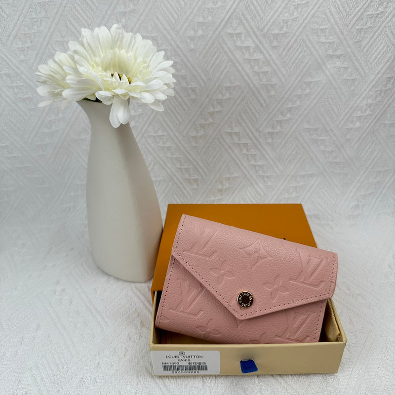 L-Luxurious Fashion Wallet – Sophisticated and Functional