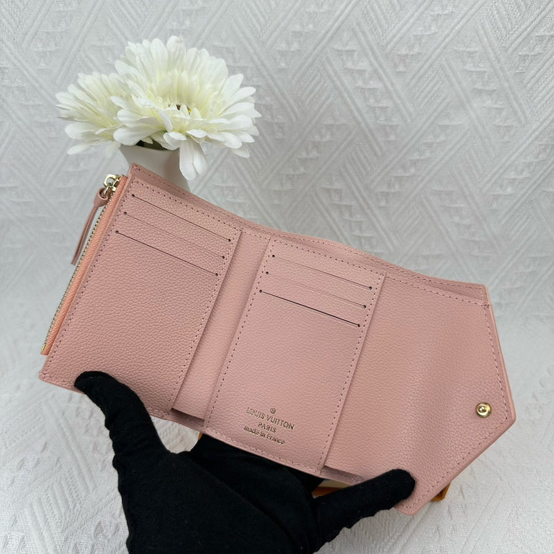 L-Luxurious Fashion Wallet – Sophisticated and Functional