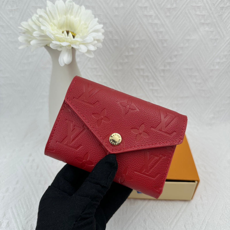 L-Luxurious Fashion Wallet – Sophisticated and Functional