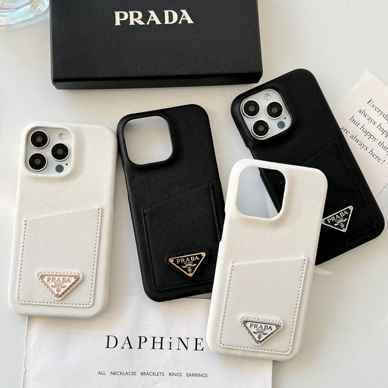 Pra Black & White Card Bag iPhone 16 Case