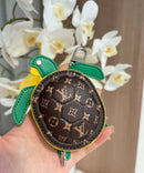 L- Designed Zippered Earphone Storage Pendant